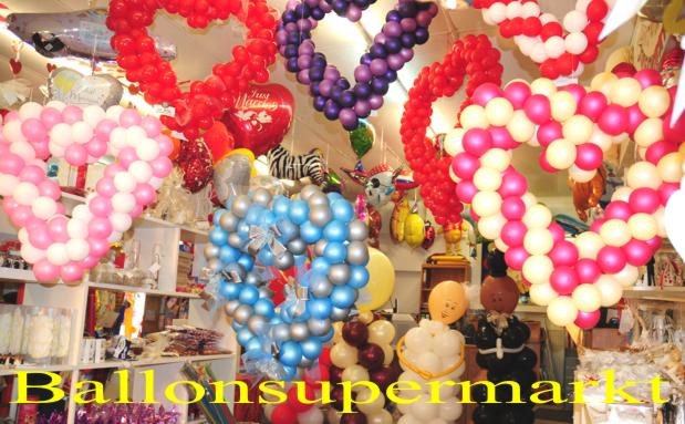 Hochzeitsdeko-vom-Ballonsupermarkt-Hochzeitsherzen-aus-Luftballons